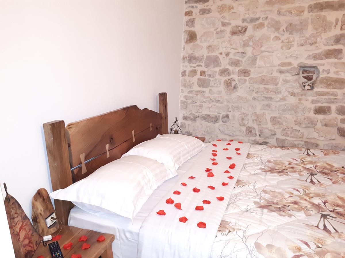 Hotel Omer Berat Kültér fotó